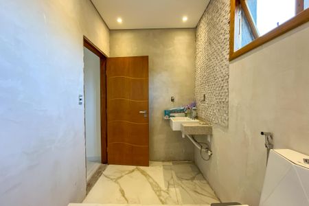 Casa à venda com 270m², 5 quartos e 3 vagas Casa à venda com 270m², 5 quartos e 3 vagasBanheiro 1