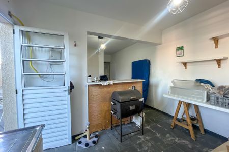 Casa à venda com 270m², 5 quartos e 3 vagas Casa à venda com 270m², 5 quartos e 3 vagasCozinha 2