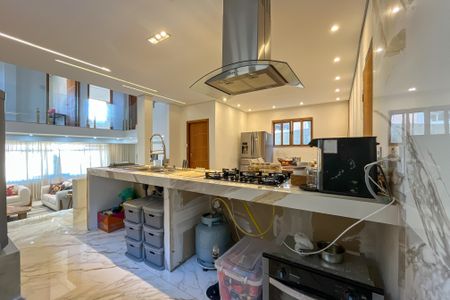 Casa à venda com 270m², 5 quartos e 3 vagas Casa à venda com 270m², 5 quartos e 3 vagasCozinha 1