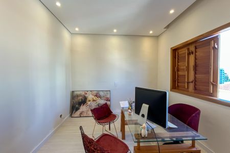 Casa à venda com 270m², 5 quartos e 3 vagas Casa à venda com 270m², 5 quartos e 3 vagasQuarto 1