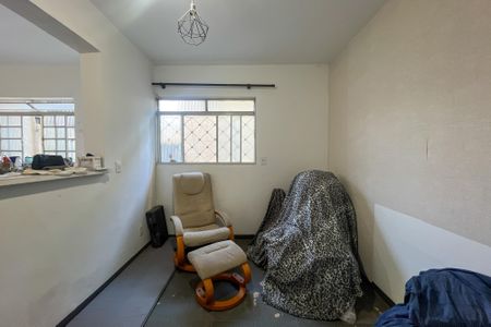 Casa à venda com 270m², 5 quartos e 3 vagas Casa à venda com 270m², 5 quartos e 3 vagasSala 2