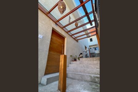 Casa à venda com 270m², 5 quartos e 3 vagas Casa à venda com 270m², 5 quartos e 3 vagasQuintal