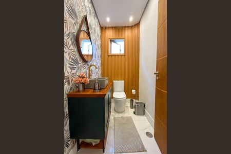 Casa à venda com 270m², 5 quartos e 3 vagas Casa à venda com 270m², 5 quartos e 3 vagasLavabo