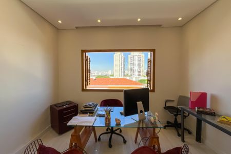 Casa à venda com 270m², 5 quartos e 3 vagas Casa à venda com 270m², 5 quartos e 3 vagasQuarto 1