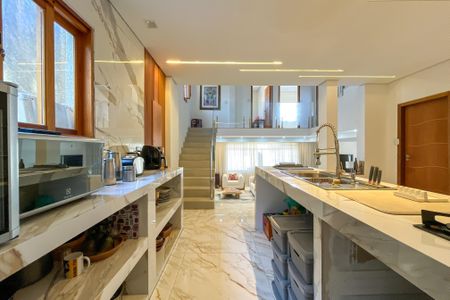 Casa à venda com 270m², 5 quartos e 3 vagas Casa à venda com 270m², 5 quartos e 3 vagasCozinha 1