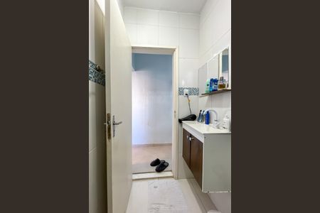 Casa à venda com 270m², 5 quartos e 3 vagas Casa à venda com 270m², 5 quartos e 3 vagasBanheiro 4