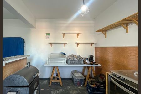 Casa à venda com 270m², 5 quartos e 3 vagas Casa à venda com 270m², 5 quartos e 3 vagasCozinha 2