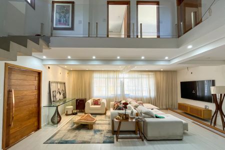 Casa à venda com 270m², 5 quartos e 3 vagas Casa à venda com 270m², 5 quartos e 3 vagasSala 1