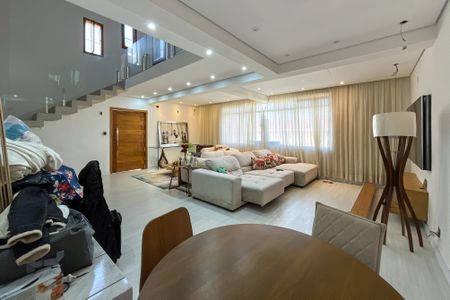 Casa à venda com 270m², 5 quartos e 3 vagas Casa à venda com 270m², 5 quartos e 3 vagasSala 1