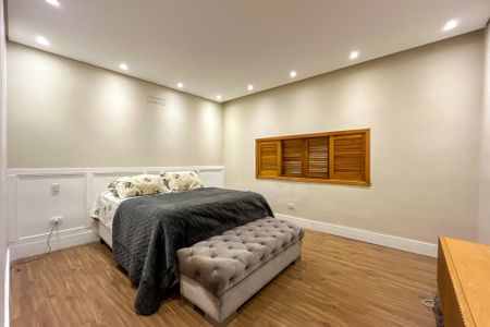 Casa à venda com 270m², 5 quartos e 3 vagas Casa à venda com 270m², 5 quartos e 3 vagasQuarto 3