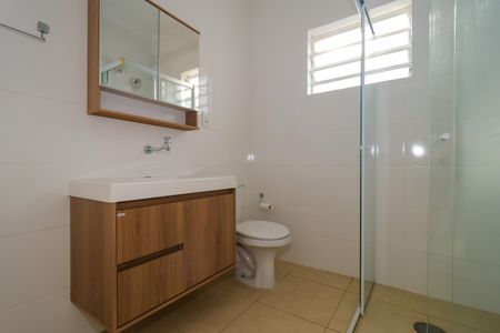 Casa à venda com 154m², 3 quartos e 2 vagasBanheiro