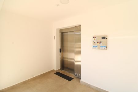 Casa à venda com 43m², 2 quartos e 1 vagaÁrea Comum