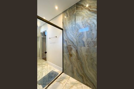 Casa para alugar com 450m², 5 quartos e 3 vagasBanheiro 2