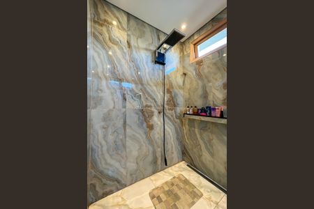 Casa para alugar com 450m², 5 quartos e 3 vagasBanheiro 2