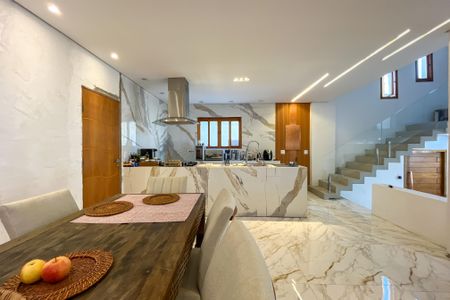 Casa para alugar com 450m², 5 quartos e 3 vagasCozinha 1