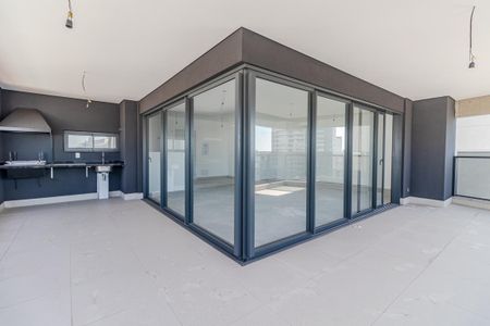 Apartamento à venda com 195m², 4 quartos e 3 vagasVaranda