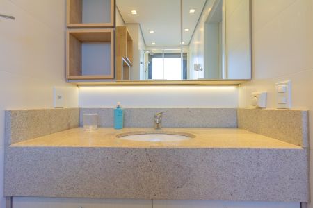 Apartamento à venda com 103m², 3 quartos e 2 vagas Apartamento à venda com 103m², 3 quartos e 2 vagasBanheiro da Suíte 1