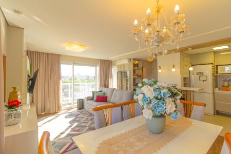 Apartamento à venda com 103m², 3 quartos e 2 vagas Apartamento à venda com 103m², 3 quartos e 2 vagasSala