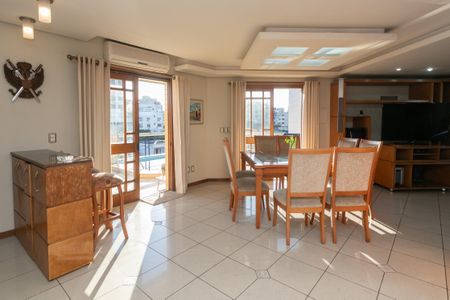 Apartamento à venda com 330m², 3 quartos e 3 vagasTerraço