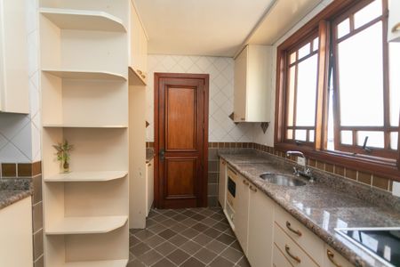 Apartamento à venda com 330m², 3 quartos e 3 vagasCozinha