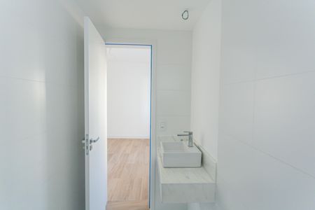 Apartamento à venda com 77m², 2 quartos e 2 vagasBanheiro da Suíte