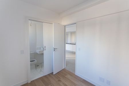 Apartamento à venda com 77m², 2 quartos e 2 vagasSuíte 2 