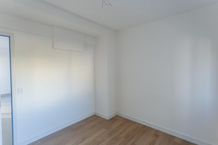 Apartamento à venda com 77m², 2 quartos e 2 vagasSuíte