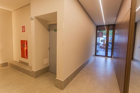 Apartamento à venda com 77m², 2 quartos e 2 vagasHall de entrada