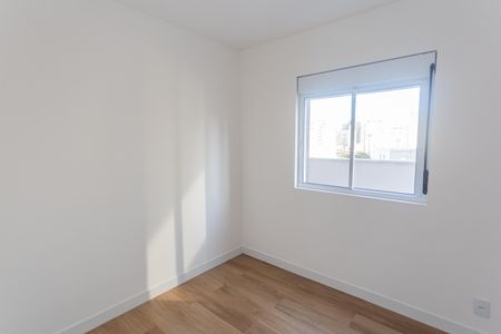 Apartamento à venda com 77m², 2 quartos e 2 vagasSuíte 2 