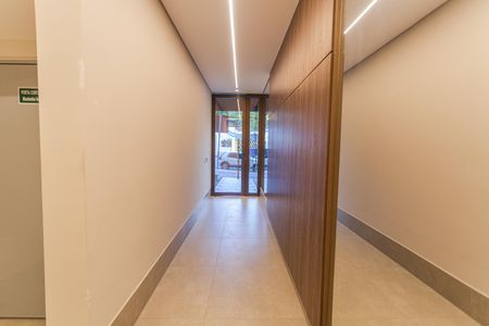 Apartamento à venda com 77m², 2 quartos e 2 vagasHall de entrada