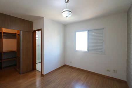 Apartamento à venda com 107m², 3 quartos e 2 vagas Apartamento à venda com 107m², 3 quartos e 2 vagasSuíte