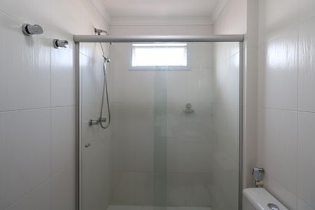 Apartamento à venda com 107m², 3 quartos e 2 vagas Apartamento à venda com 107m², 3 quartos e 2 vagasBanheiro da Suíte 1