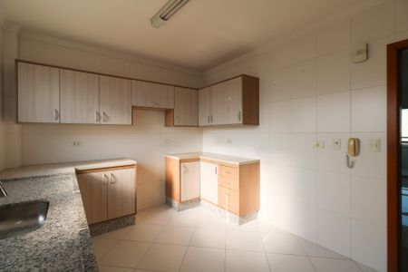 Apartamento à venda com 107m², 3 quartos e 2 vagas Apartamento à venda com 107m², 3 quartos e 2 vagasCozinha