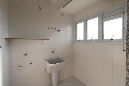 Apartamento à venda com 107m², 3 quartos e 2 vagas Apartamento à venda com 107m², 3 quartos e 2 vagasÁrea de Serviço