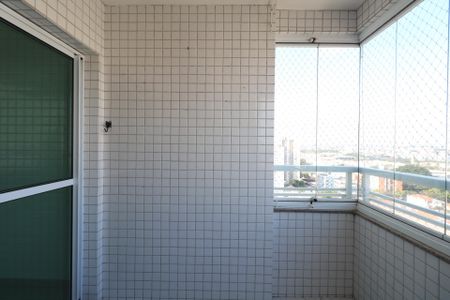 Apartamento à venda com 107m², 3 quartos e 2 vagas Apartamento à venda com 107m², 3 quartos e 2 vagasVaranda