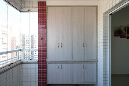 Apartamento à venda com 107m², 3 quartos e 2 vagas Apartamento à venda com 107m², 3 quartos e 2 vagasVaranda