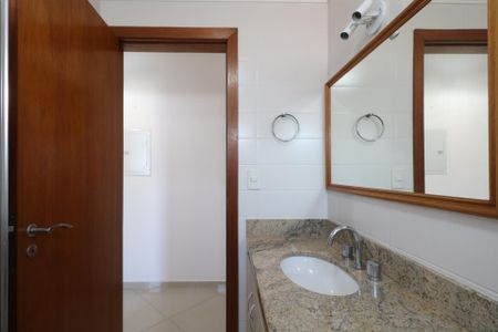 Apartamento à venda com 107m², 3 quartos e 2 vagas Apartamento à venda com 107m², 3 quartos e 2 vagasBanheiro Social