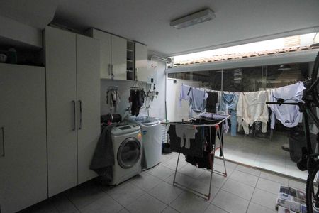 Casa de condomínio à venda com 164m², 3 quartos e 3 vagas Casa de condomínio à venda com 164m², 3 quartos e 3 vagasÁrea de Serviço