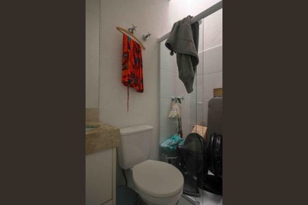 Casa de condomínio à venda com 164m², 3 quartos e 3 vagas Casa de condomínio à venda com 164m², 3 quartos e 3 vagasBanheiro da suite 2