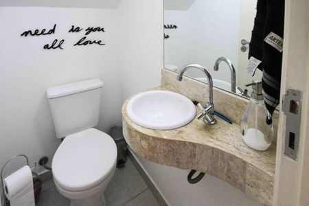 Casa de condomínio à venda com 164m², 3 quartos e 3 vagas Casa de condomínio à venda com 164m², 3 quartos e 3 vagasLavabo