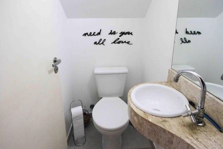 Casa de condomínio à venda com 164m², 3 quartos e 3 vagas Casa de condomínio à venda com 164m², 3 quartos e 3 vagasLavabo