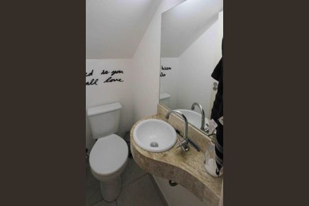 Casa de condomínio à venda com 164m², 3 quartos e 3 vagas Casa de condomínio à venda com 164m², 3 quartos e 3 vagasLavabo