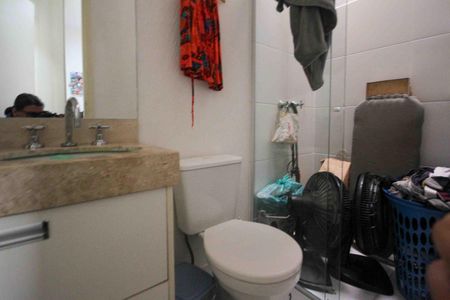 Casa de condomínio à venda com 164m², 3 quartos e 3 vagas Casa de condomínio à venda com 164m², 3 quartos e 3 vagasBanheiro da suite 2