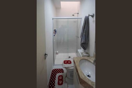 Casa de condomínio à venda com 164m², 3 quartos e 3 vagas Casa de condomínio à venda com 164m², 3 quartos e 3 vagasBanheiro da Suite 3