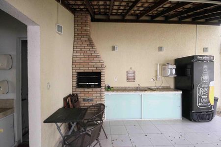 Casa de condomínio à venda com 164m², 3 quartos e 3 vagas Casa de condomínio à venda com 164m², 3 quartos e 3 vagasÁrea comum - Churrasqueira