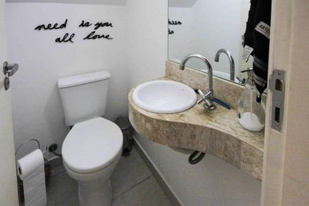 Casa de condomínio à venda com 164m², 3 quartos e 3 vagas Casa de condomínio à venda com 164m², 3 quartos e 3 vagasLavabo