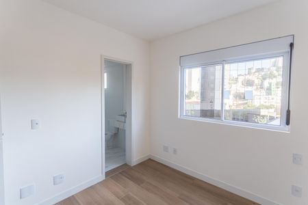 Apartamento para alugar com 67m², 2 quartos e 1 vagaSuíte