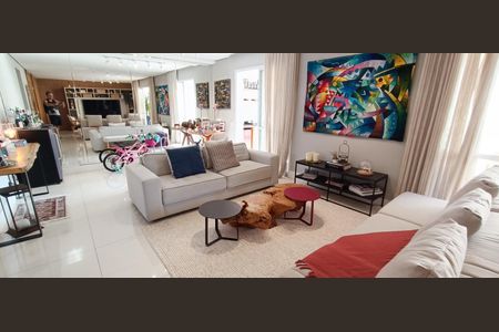 Apartamento à venda com 200m², 4 quartos e 3 vagas Apartamento à venda com 200m², 4 quartos e 3 vagasSala