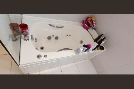 Apartamento à venda com 200m², 4 quartos e 3 vagas Apartamento à venda com 200m², 4 quartos e 3 vagasBanheiro da Suíte master