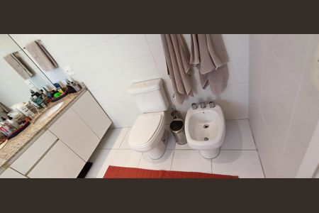 Apartamento à venda com 200m², 4 quartos e 3 vagas Apartamento à venda com 200m², 4 quartos e 3 vagasBanheiro da Suíte master